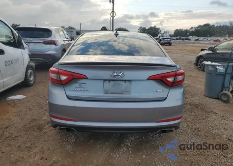 2015 Hyundai Sonata Sport z USA, uszkodzony, nr VIN 5NPE34AF1FH242900